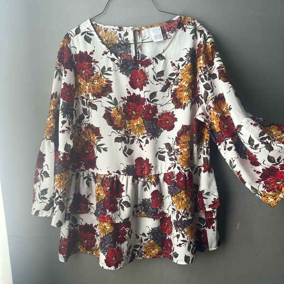 Beautiful blouse size L 12-14 - Picture 2 of 7